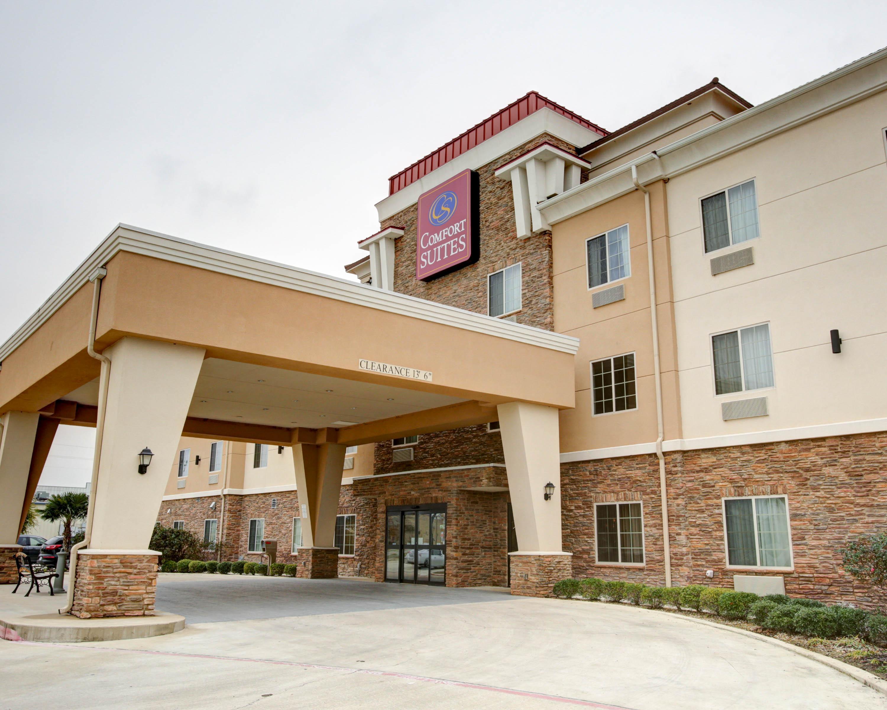 Comfort Suites Bastrop Exterior photo